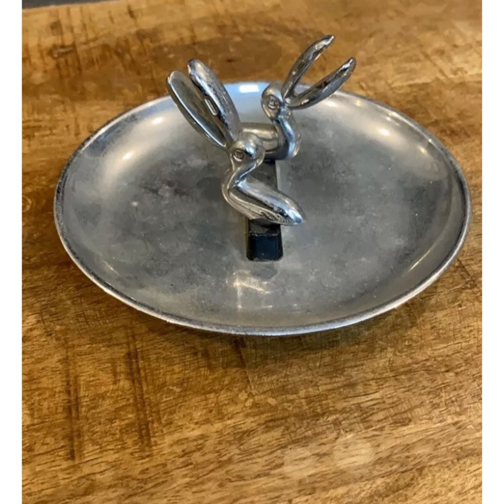 VINTAGE Hamilton products pelican ash tray